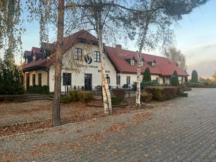 Hotel Dobry Klimat Uniejów Exterior foto